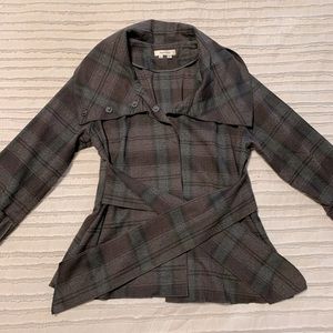 Quarter sleeve stylish jacket size S